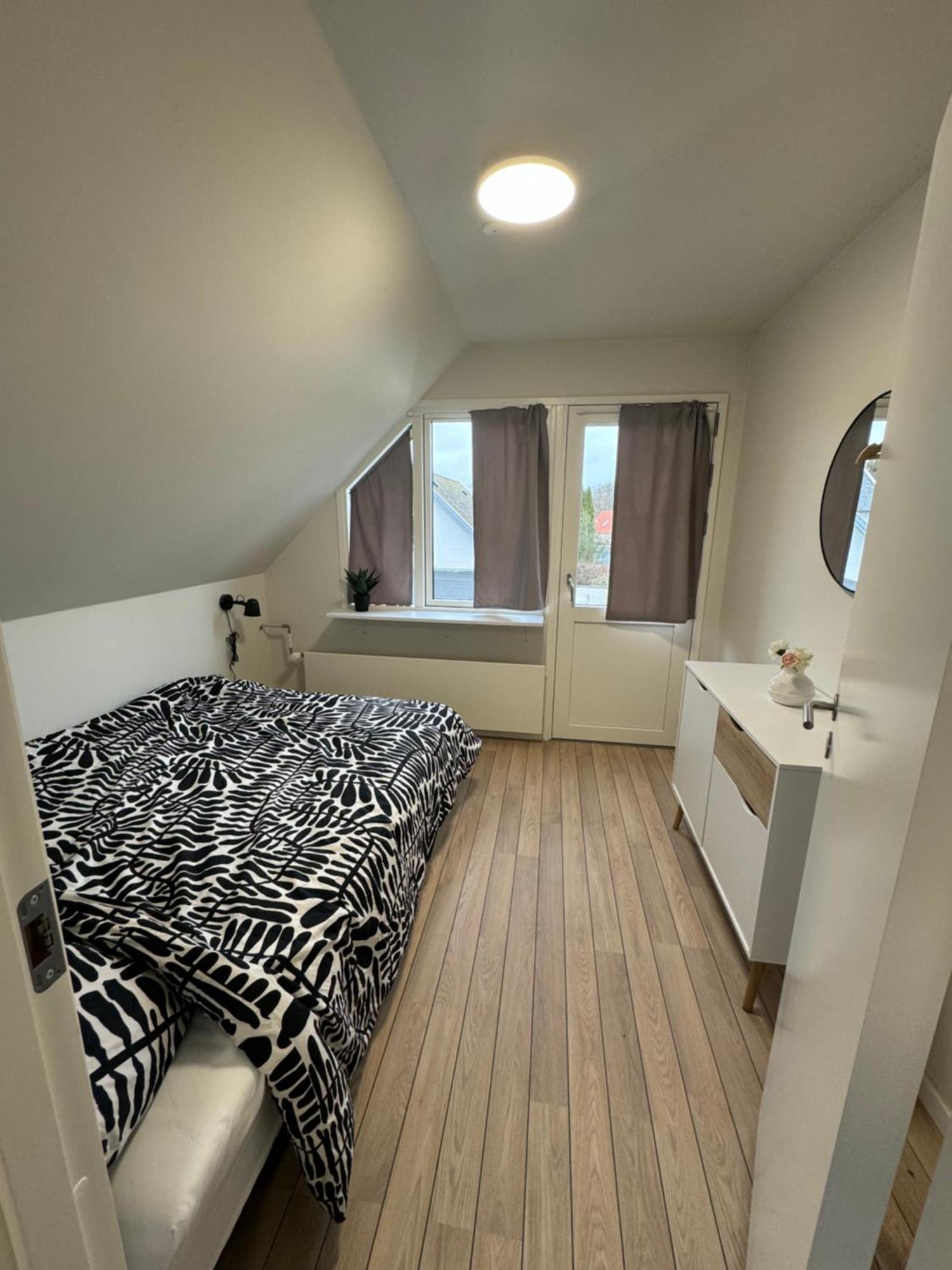 The Nightingale - Top-equipped House In - Free Parking Odense