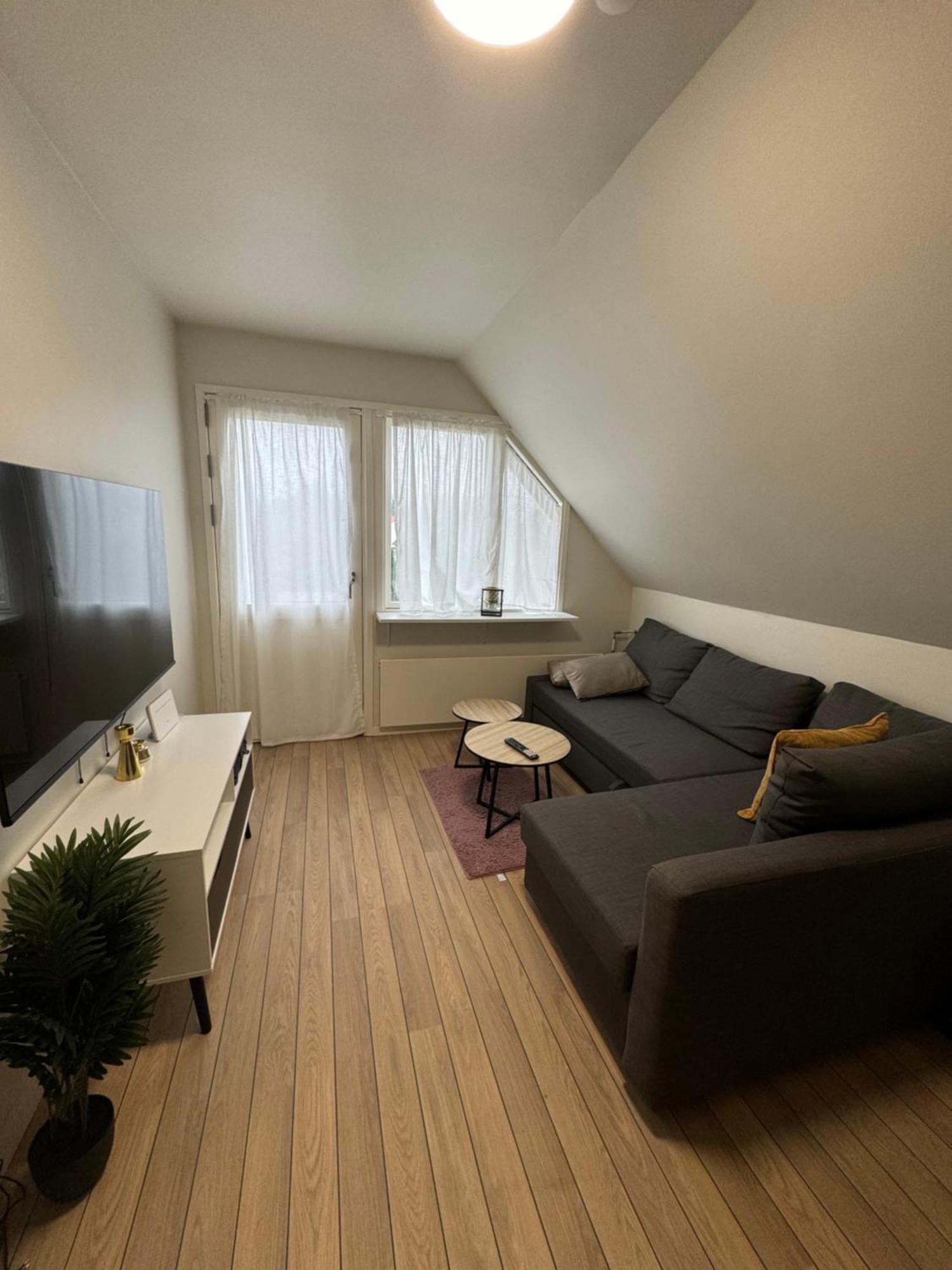 The Nightingale - Top-equipped House In - Free Parking Lejlighed