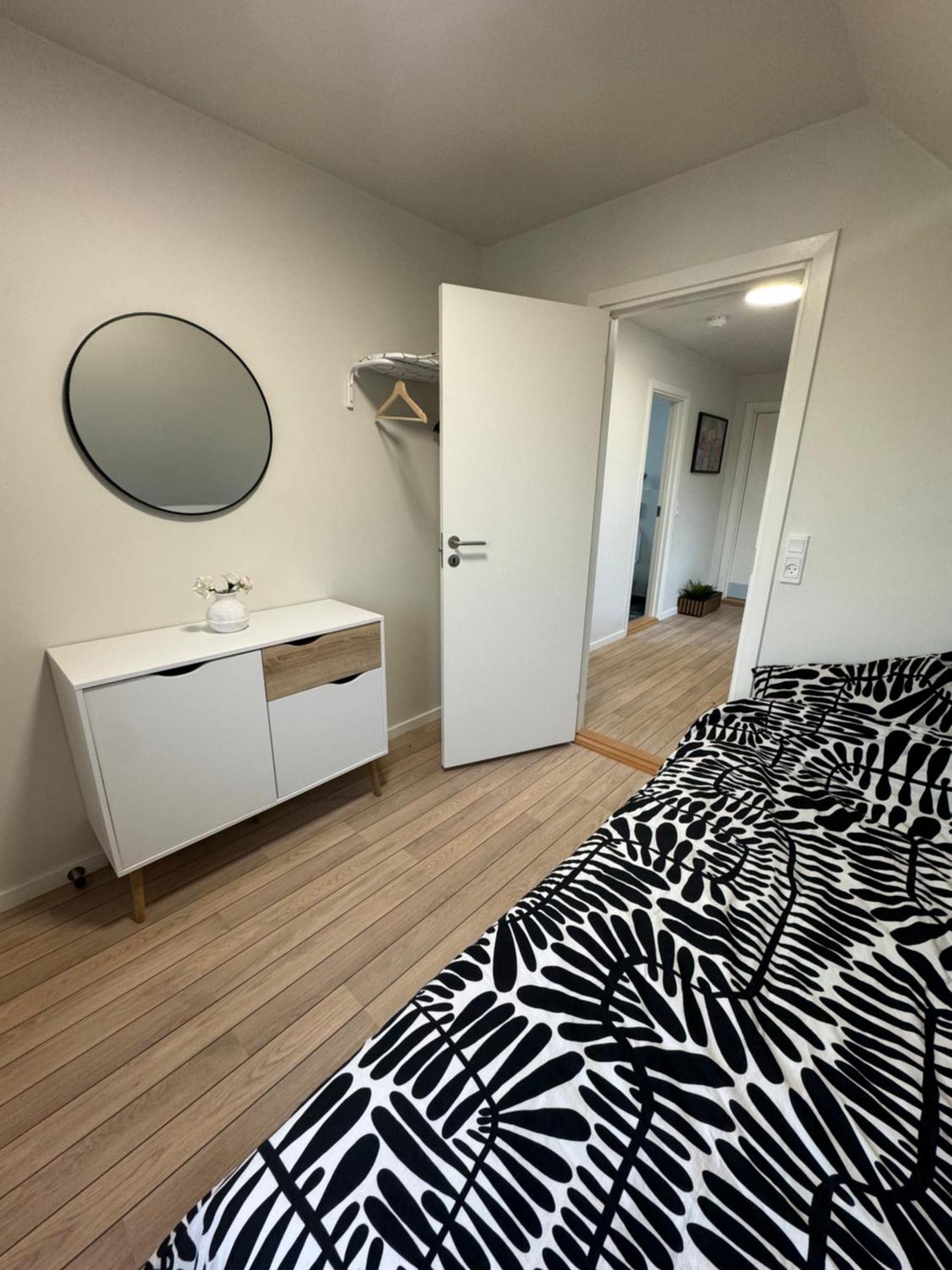 The Nightingale - Top-equipped House In - Free Parking Odense